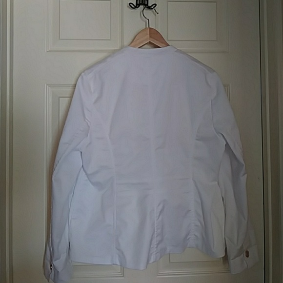 Blazer - Picture 3 of 3